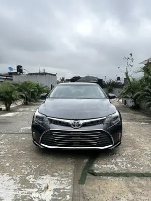 Toyota Avalon XLE Premium Sedan FWD (3.5L 6cyl 6A) 2013 Gray