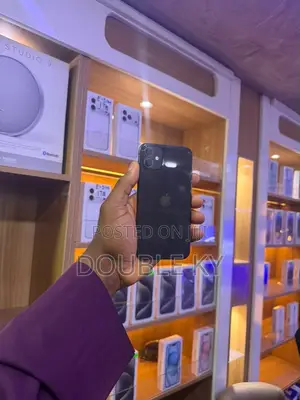 Apple iPhone 11 64 GB Black