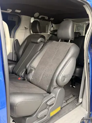 Toyota Sienna 7 Passenger 2011 Blue