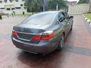 Honda Accord EX 4dr Sedan FWD (2.4L 4cyl 2A) 2016 Gray