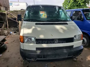 Volkswagen Transporter 2000 White