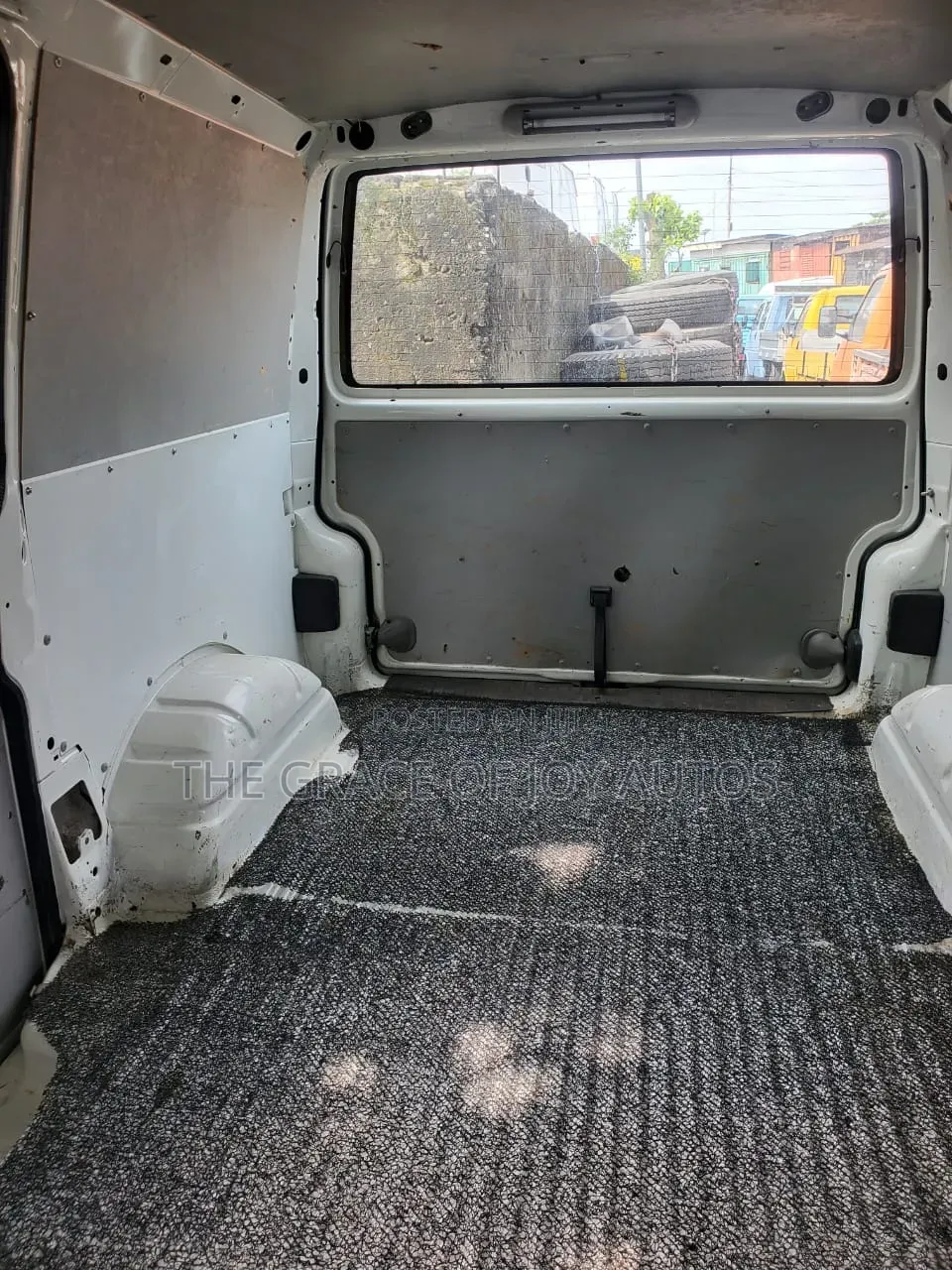 Volkswagen Transporter 2000 White