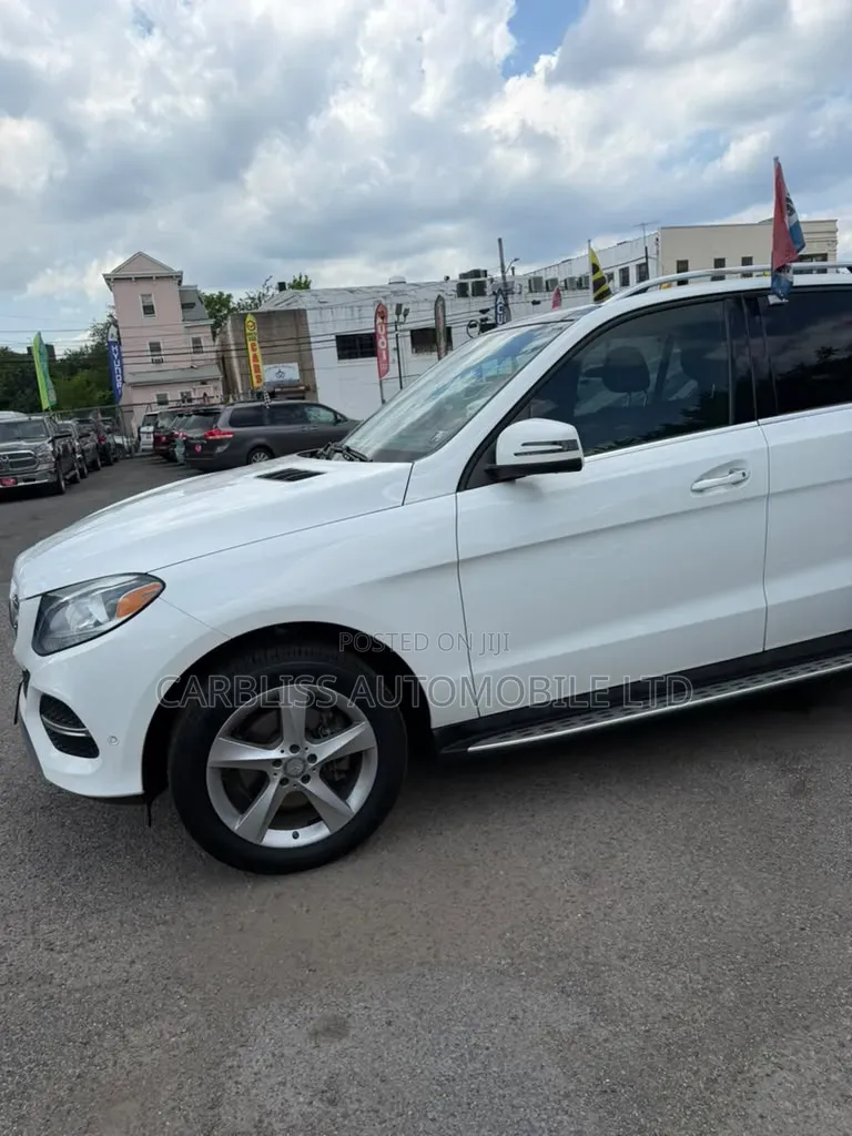 Mercedes-Benz GLE-Class 2016 White