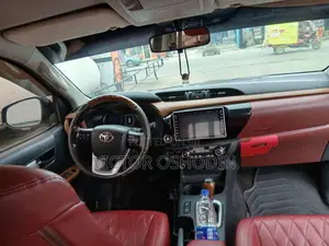 Toyota Hilux 2020 Black
