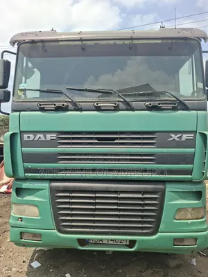Daf Xf Cap and Chassis 10 Tire