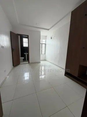 Studio Apartment in Chevron for rent
