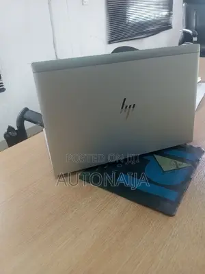 Laptop HP EliteBook 840 G8 8GB Intel Core i7 HDD+SSD 256GB