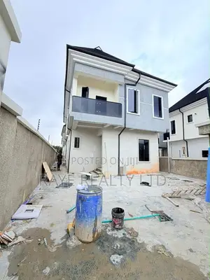4bdrm Duplex in Ikeja for sale