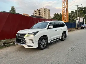 Lexus LX 570 (5 seats) AWD 2016 White