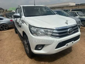 Toyota Hilux 2016 White