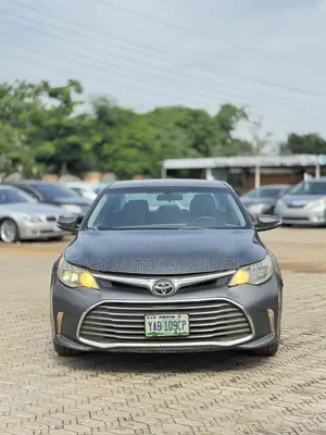 Toyota Avalon XLE Premium Sedan FWD (3.5L 6cyl 6A) 2013 Gray