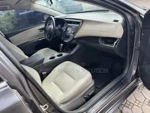 Toyota Avalon XLE Premium Sedan FWD (3.5L 6cyl 6A) 2013 Gray