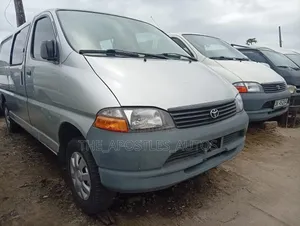 Toyota HiAce 2004 Silver