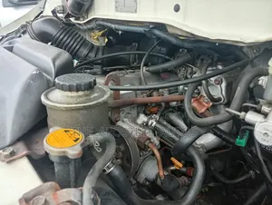 Toyota HiAce 2004 Silver