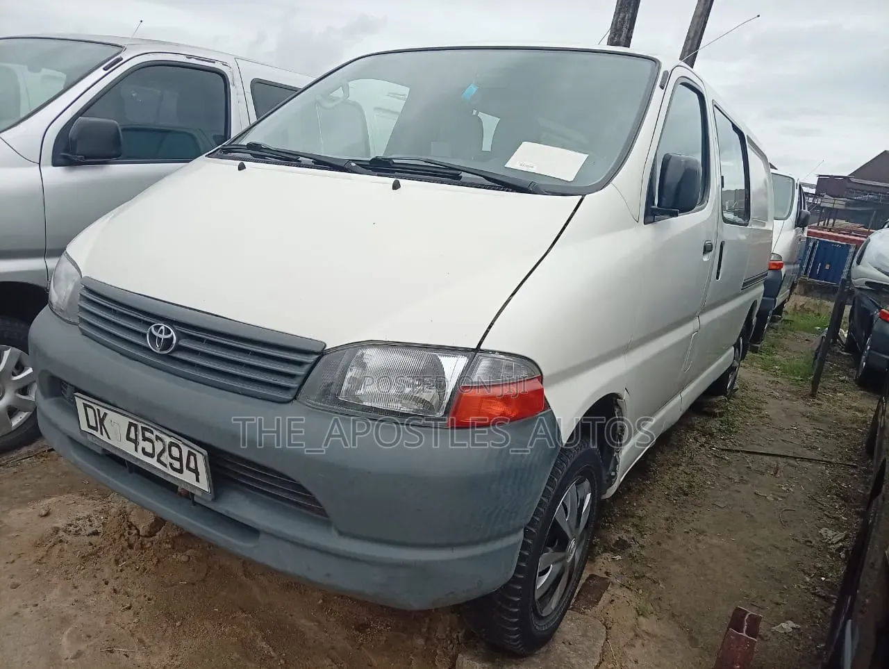 Toyota HiAce 2002 White