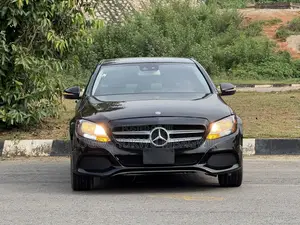 Mercedes-Benz C300 2016 Black