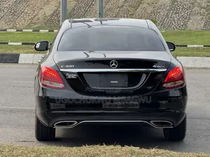 Mercedes-Benz C300 2016 Black