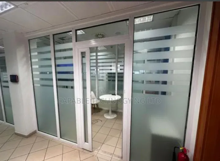 Aluminum and Glass Partitioning