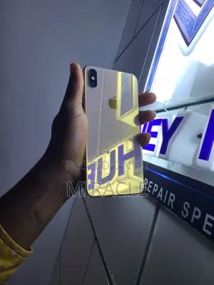 Apple iPhone XS Max 64 GB Gold