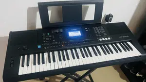 PSR -E473 Keyboard