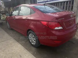 Hyundai Accent SE Sedan 2016 Red