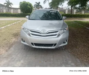 Toyota Venza Limited 2012 Silver