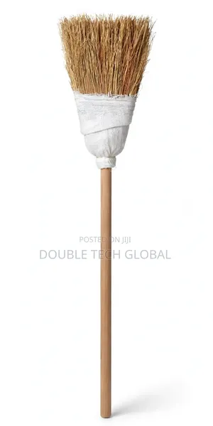 Heavy Duty Corn Broom Sticks for Warehouse Cleaning