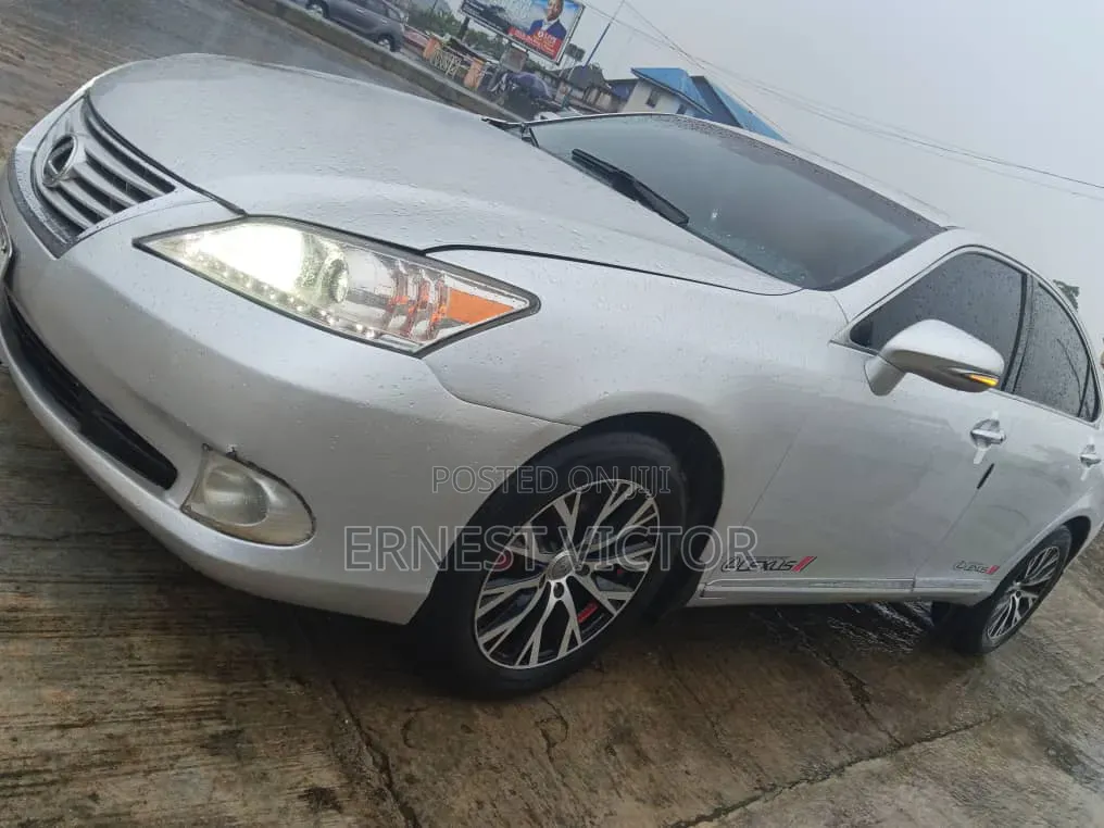 Lexus ES 2012 Silver