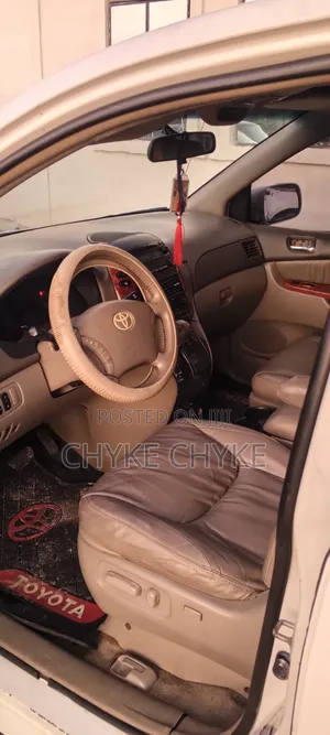 Toyota Sienna 2008 White