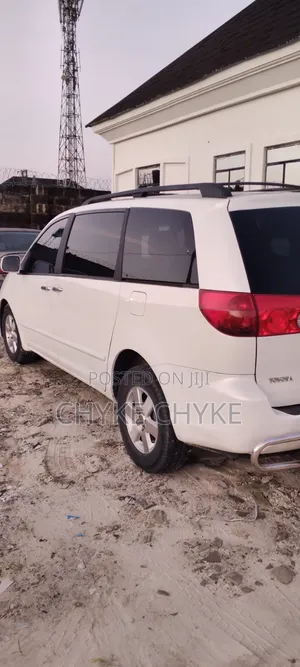 Toyota Sienna 2008 White