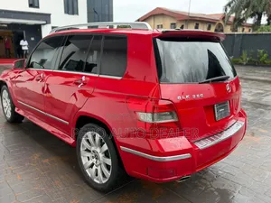 Mercedes-Benz GLK-Class 2011 Red
