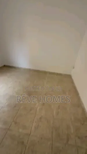 3bdrm Block of Flats in Oworonshoki / Gbagada for rent