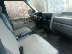 Volkswagen Transporter 2005 Green