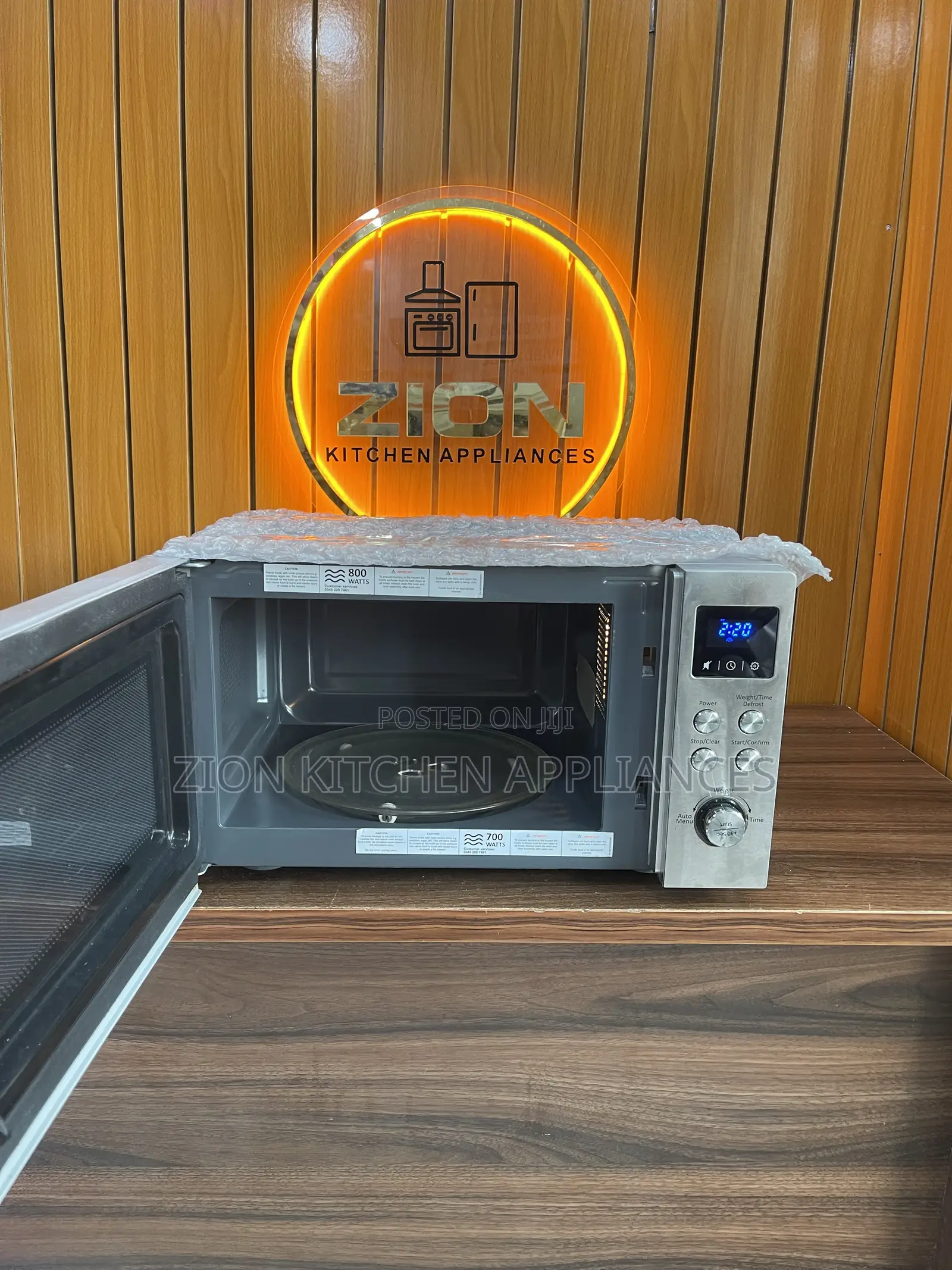 20 Litre Russell Hobbs Microwave