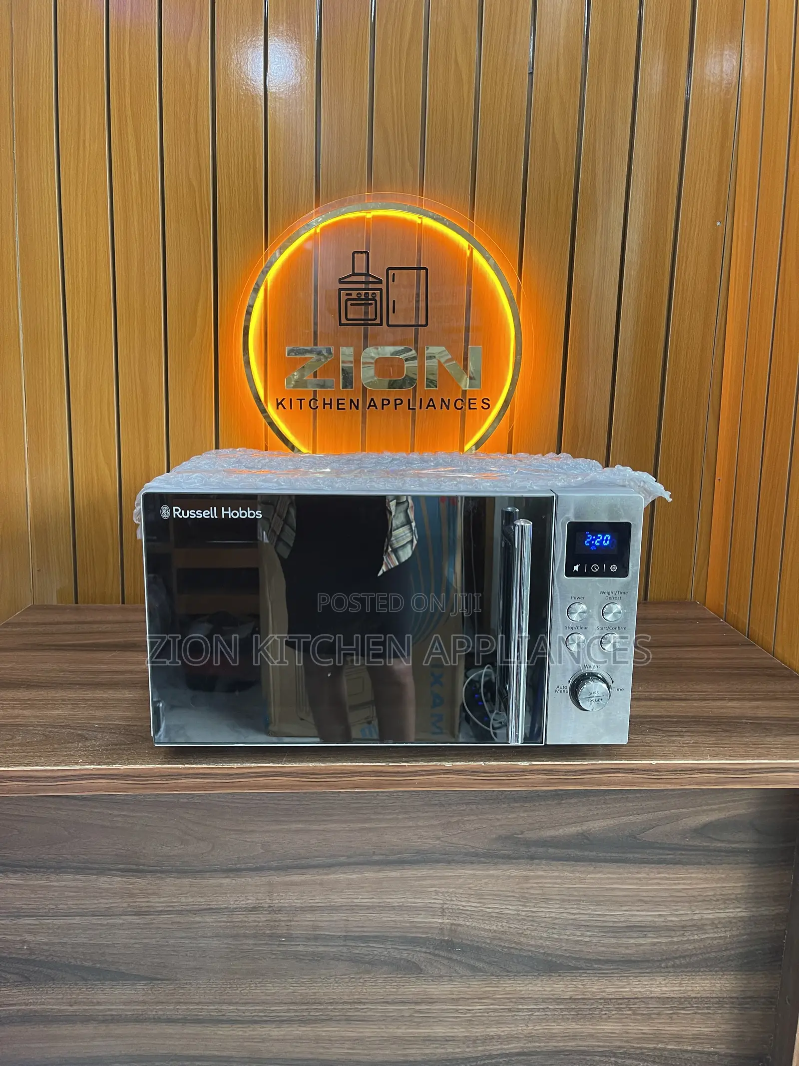 20 Litre Russell Hobbs Microwave