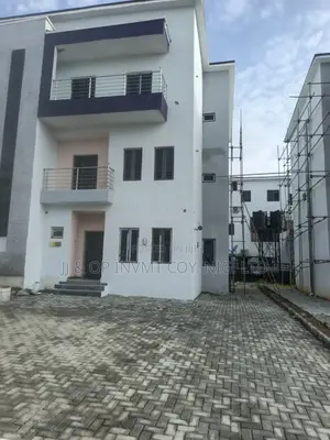 4bdrm Duplex in Dme, Zone B for sale