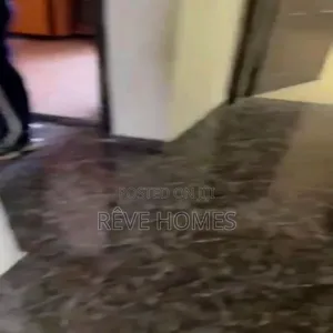 3bdrm Block of Flats in Shomolu / Shomolu for rent