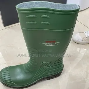 Trucker Rain Boat Is Available