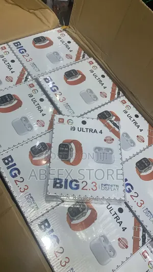 I9 Ultra 4 Smartwatch + FREE Earbuds Combo