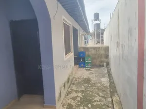 Mini Flat in Ifo for rent