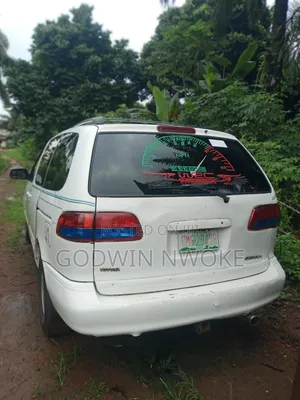 Toyota Sienna XLE 2002 White