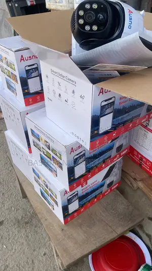 One Lens Solar PTZ 4g Sim Camera