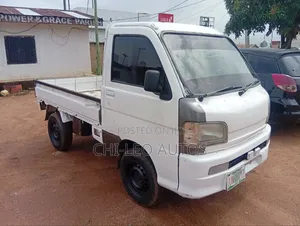 Daihatsu Hijet 2005 White