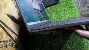 Laptop Dell Latitude 3520 8GB Intel Core i7 SSD 256GB