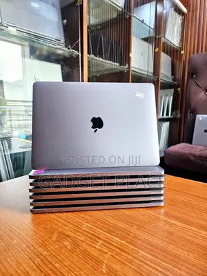 Laptop Apple MacBook Pro 2020 8GB Intel Core i5 SSD 256GB