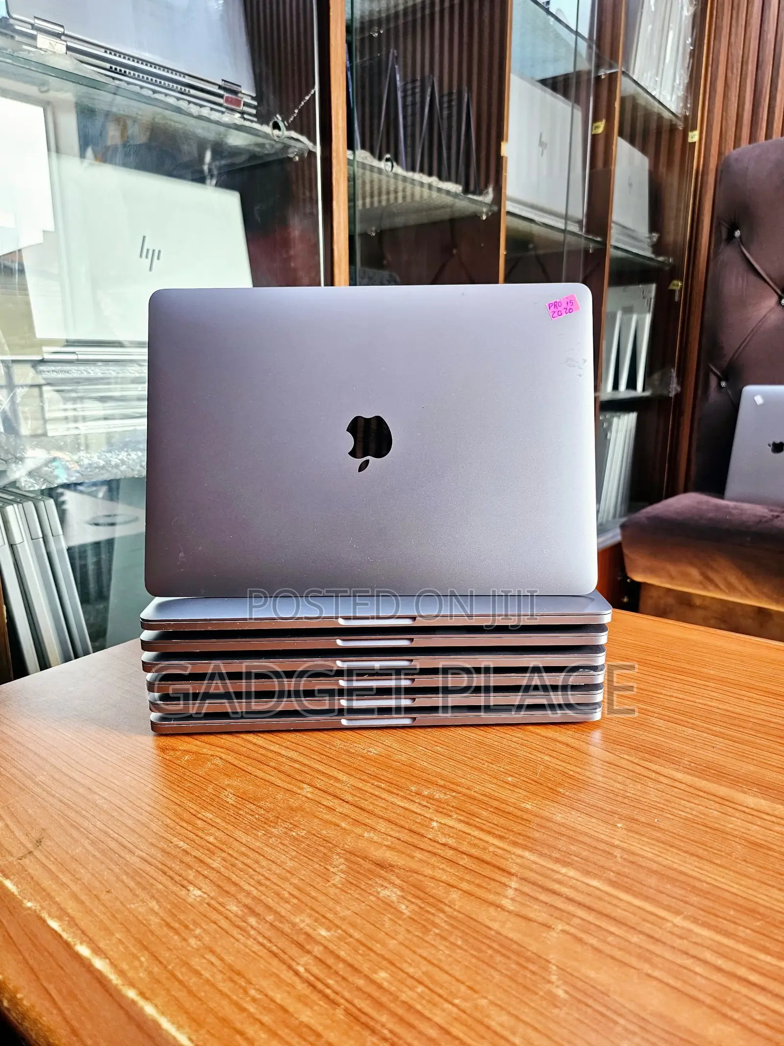 Laptop Apple MacBook Pro 2020 8GB Intel Core i5 SSD 256GB