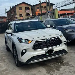 Toyota Highlander Platinum 2021 White