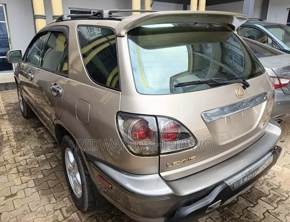 Lexus RX 2002 Gold