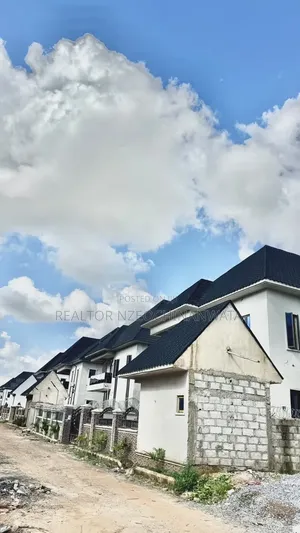 Platinum City Estate Apo Wassa