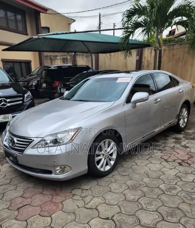 Lexus ES 350 2011 Silver